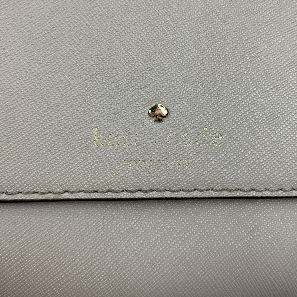 Kate Spade Creme Saffiano Leather Crossbody Bag Gold chain strap Flap snap close - Picture 4 of 15